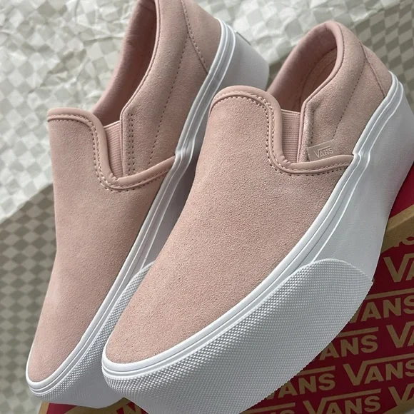 Vans WMNS Platform Sneakers Classic Slip-On Stackform
Mono Embroidery Rose Smoke - Picture 7 of 16